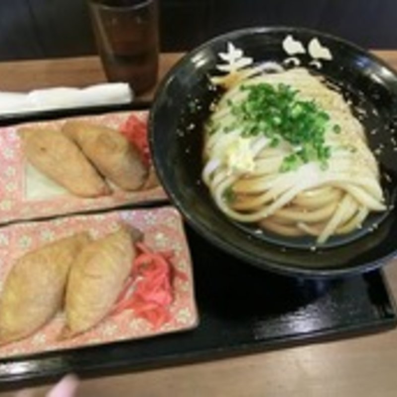 ぶっかけうどん（冷）＋いなり寿司2個(さぬきうどん工房　麦笑)