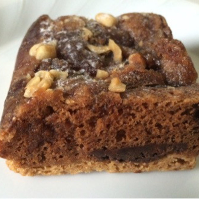 いちじくとヘーゼルナッツのケーキ(サンデーベイクショップ)