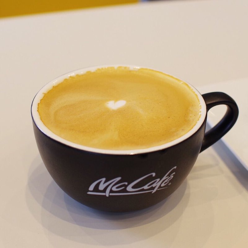 フラットホワイト(マクドナルド 神戸大久保インター店)