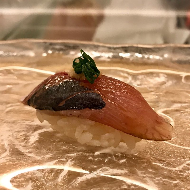 鯵(鮨割烹 やま中)