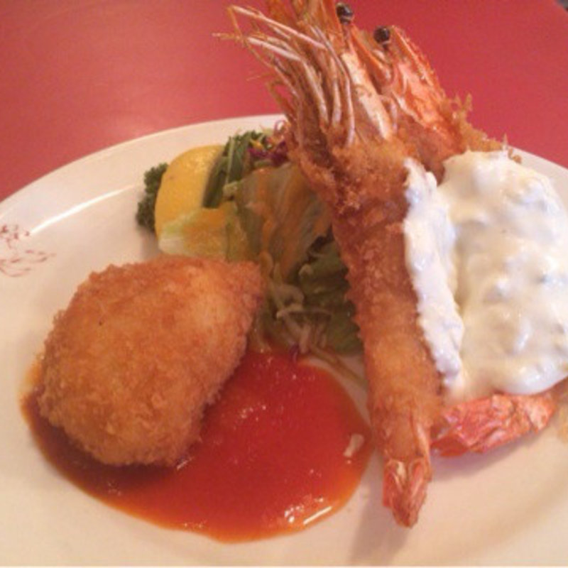 エビフライとカニコロッケ(シャポー・ルージュ)