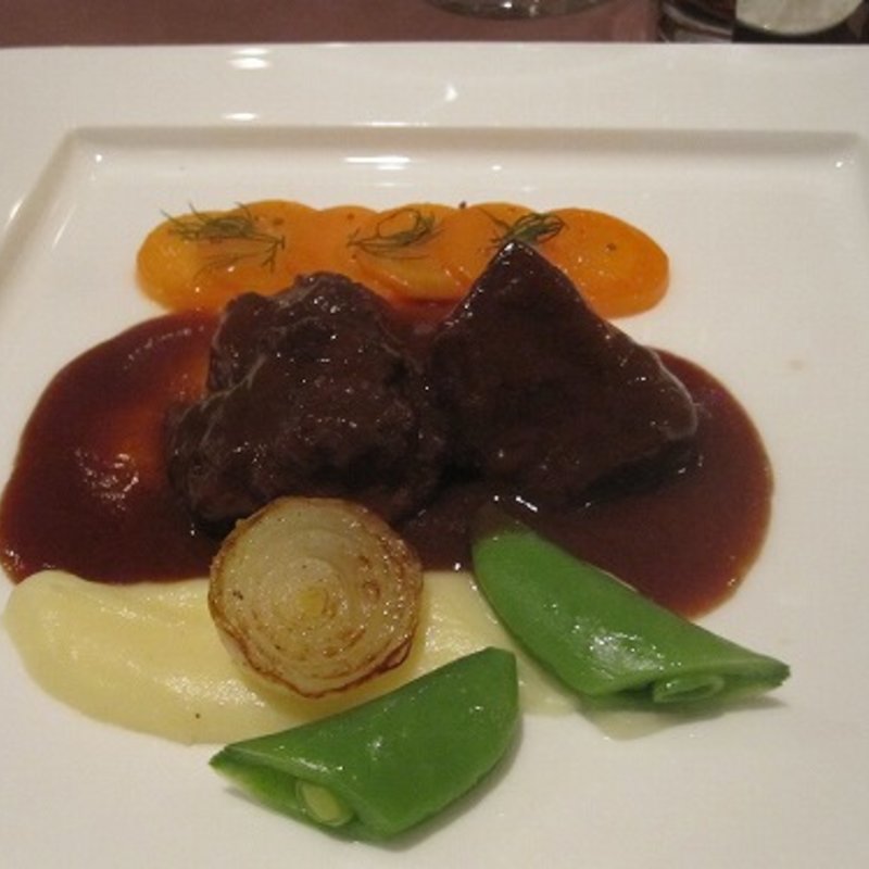 牛のワイン煮(ジャルダン （jardin）)