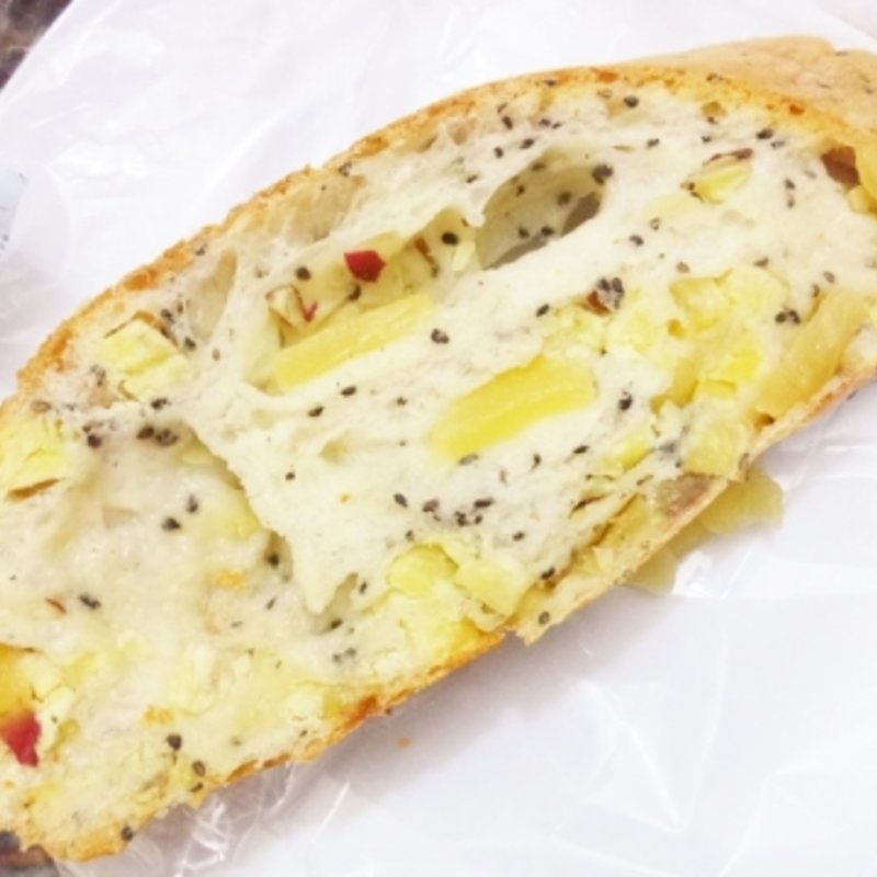 林檎と鳴門金時のジャンボフランス(JOHAN 相模原ジョアン店)