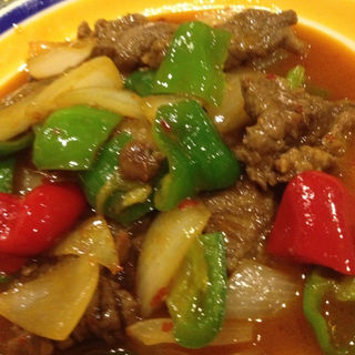 ラム肉とピーマンのトマトの炒め物(ウイグルレストラン シルクロード・タリム(新疆料理))