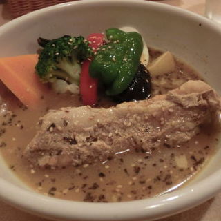 ポーク角煮と野菜のスープカレー(シュクル 自由が丘店)