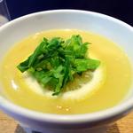 芸術家のレモンと鶏肉のスープ(Soup Stock Tokyo CIAL桜木町店)