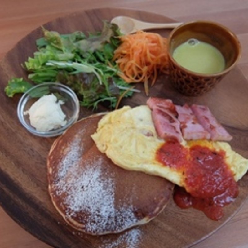 そば粉のパンケーキプレート(スイート ブロッサム カフェ （Sweet blossom cafe）)