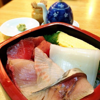 海鮮丼(すし屋の健太)