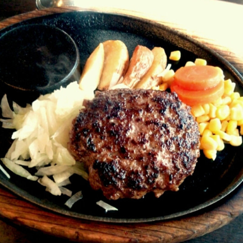 和牛ハンバーグ　サラダバー付(ステーキのあさくま 西船橋店)