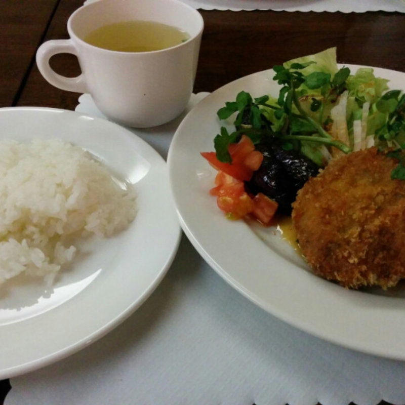 メンチカツセット(ステーキハウスそよかぜ)