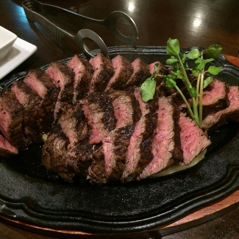 サーロインとフィレの盛合せ(ステーキ倶楽部 BECO 肥後橋)