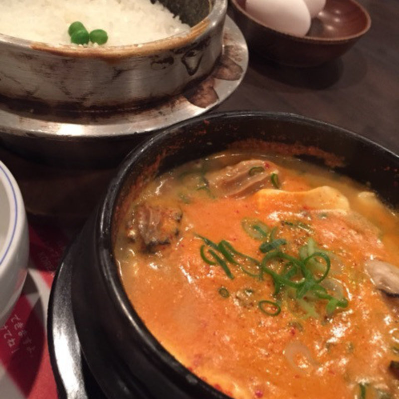 牡蠣スンドゥブチゲ(純豆腐スンドゥブ専門店 OKKII（オッキー）箕面本店)