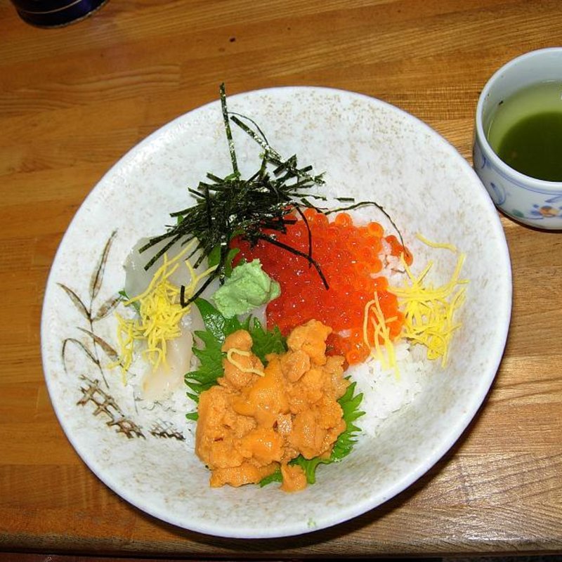 三色丼(せきの )
