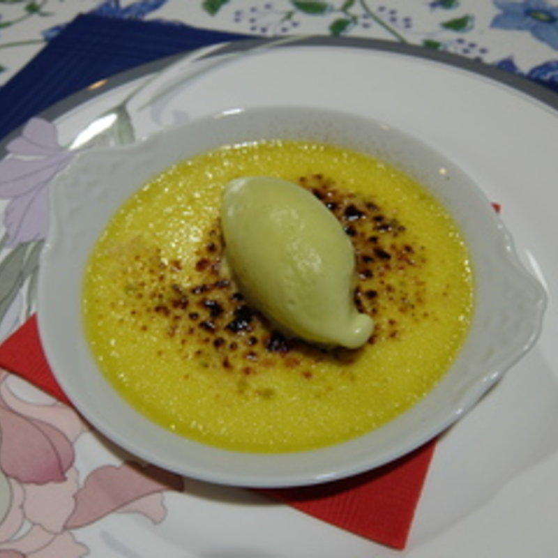 ピスタチオのブリュレとピスタチオアイス(セシル エリュアール 神楽坂 )