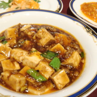 麻婆豆腐(レストラン「セブンシーズ」)