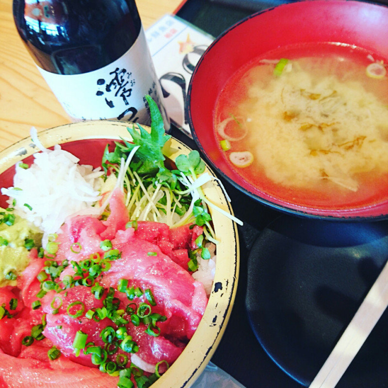 マグロ中落ち丼(タカマル鮮魚店)