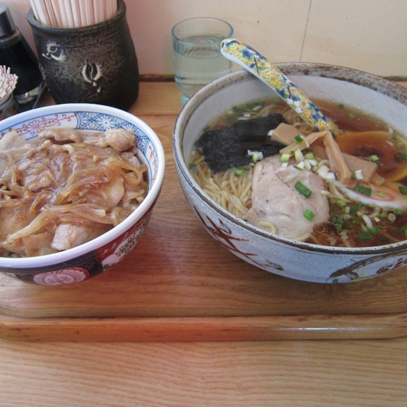 ラーメンバラ焼肉丼セット(たから亭)