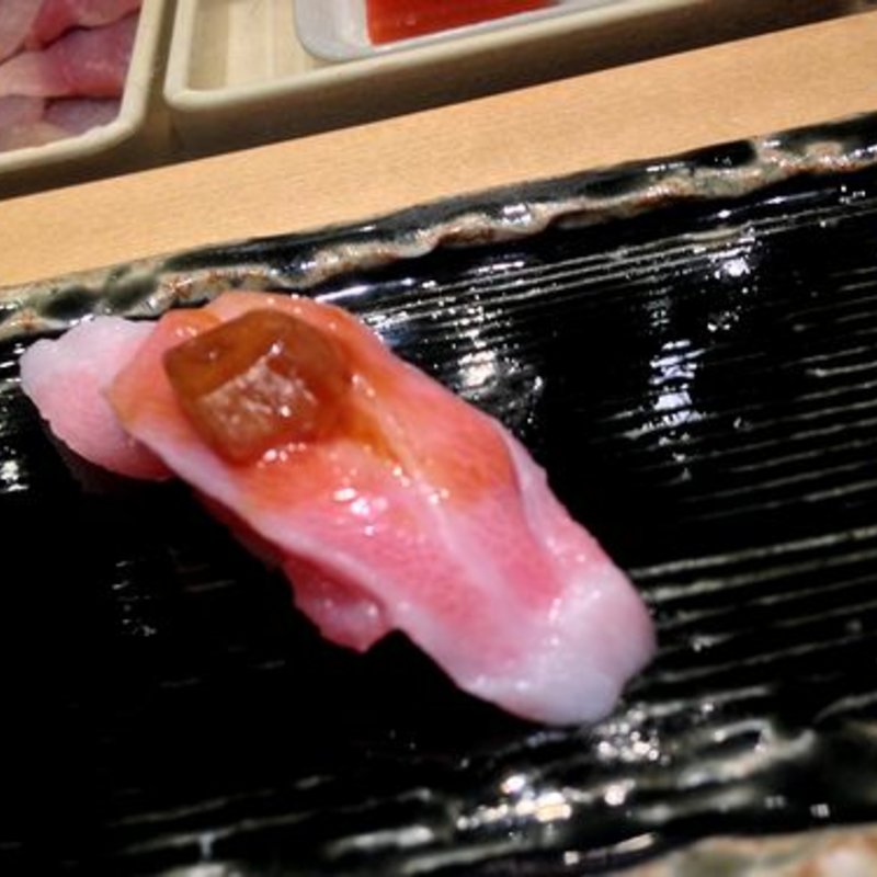 まぐろ(たつみ寿司岩田屋本館店)