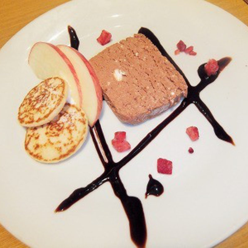 ヘーゼルナッツとチョコレートのセミフレッド(タペオ )