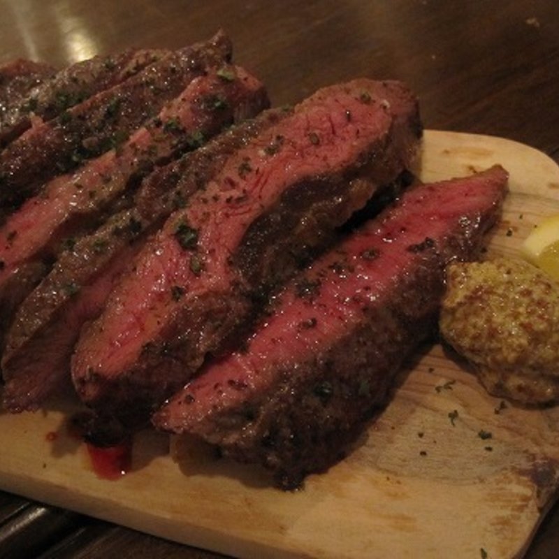 ハラミのステーキ(タベルナ・イ・フロール・エル・マノ 本店 （taberna y flor el mano）)