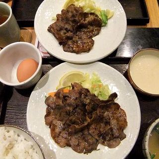 牛たん朝定食＋とろろセット＋替皿(たんやHAKATA)