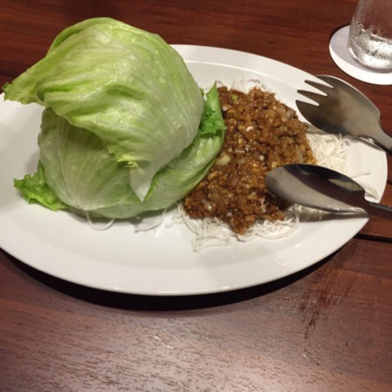 牛肉のレタス包み(チャニーズレストラン　龍鱗)