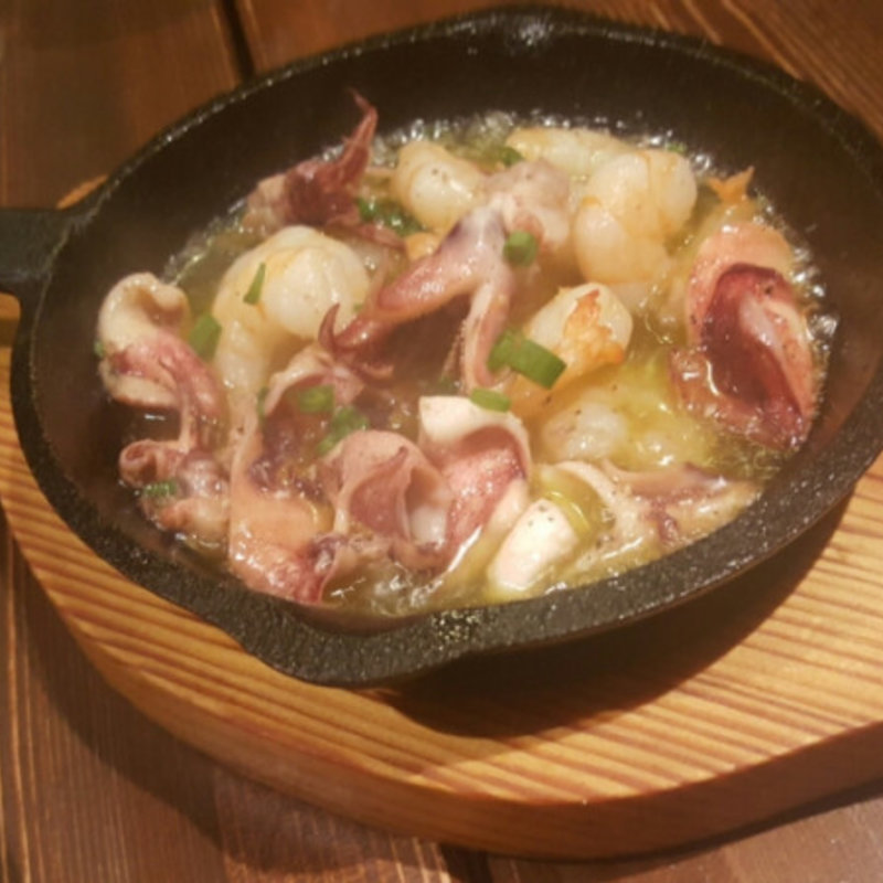 海老＆イカのアヒージョ(ひさ野)