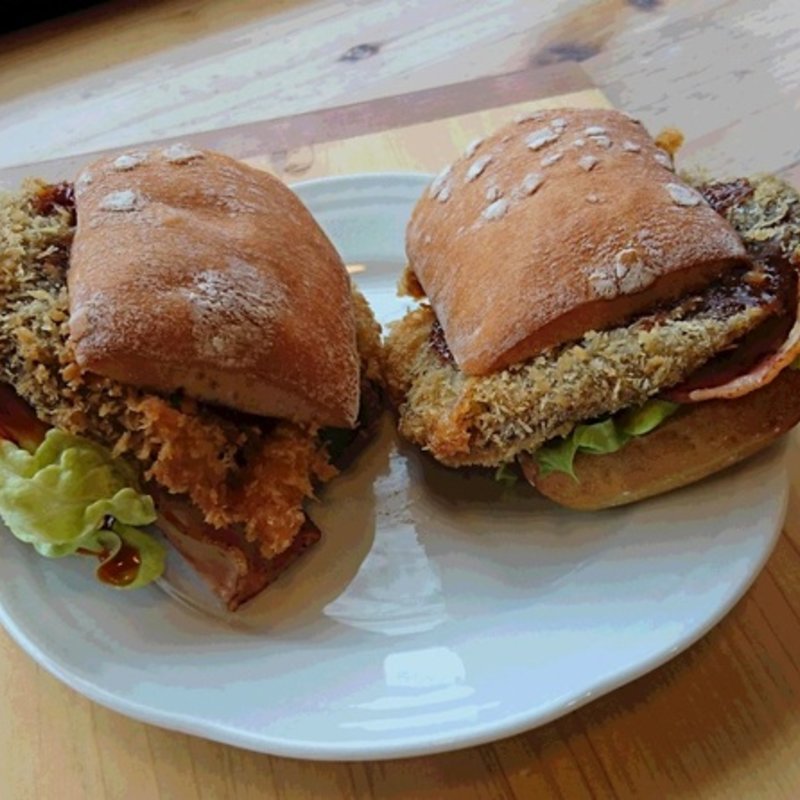 しいたけカツバーガー(つぐみ食堂 )