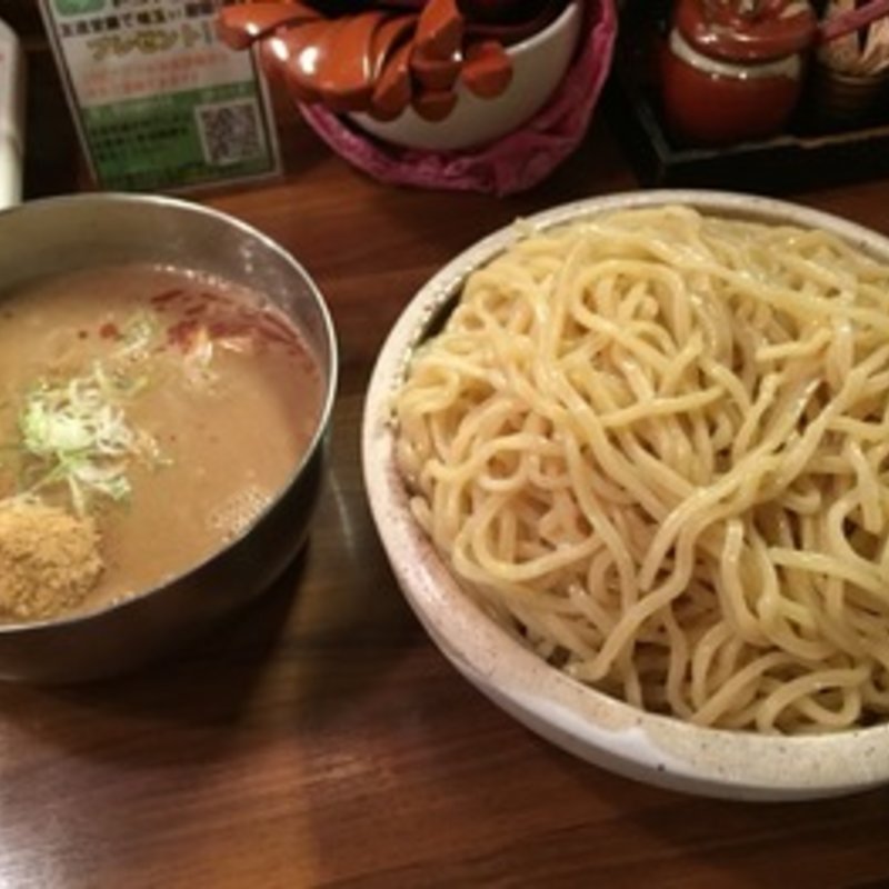 ピリッとぷにっと塩モツ辛まぜそば(横浜家系ラーメン 八事家)
