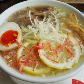 白湯鶏豚骨レモンラーメン(ツバキ カフェ （TSUBAKI Cafe）)