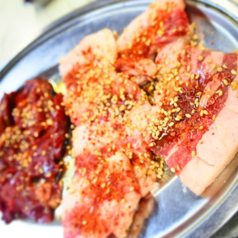 極上霜降りロース(焼肉 ジンギスカン つるや)