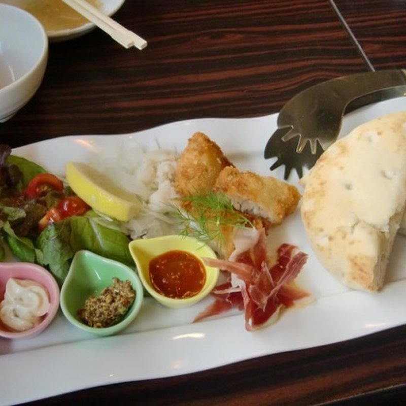 パンランチ(ティンパンアレイ （TIN‐PAN‐ALLEY）)