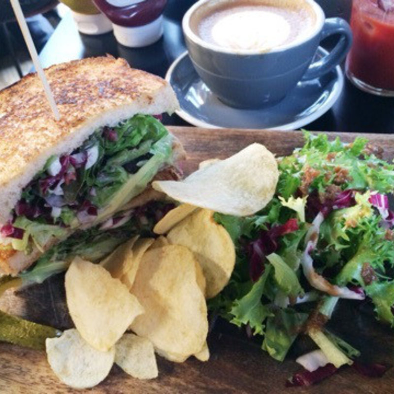 アボカドサンド(デウス エクス マキナ HARAJYUKU （Deus Ex Machina）)