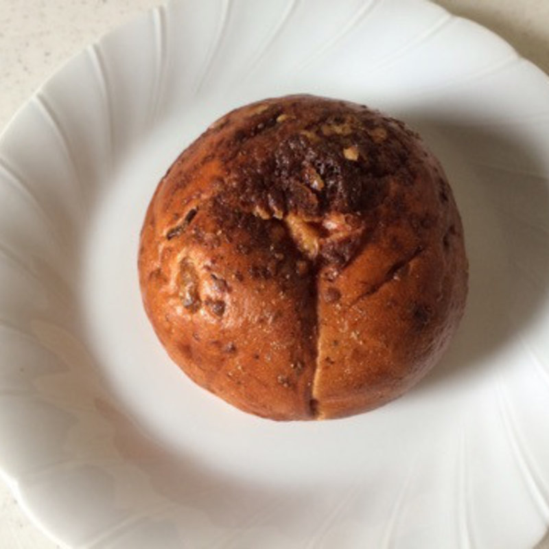 そら豆とベーコン、スモークチーズ(テコナ　ベーグルワークス)