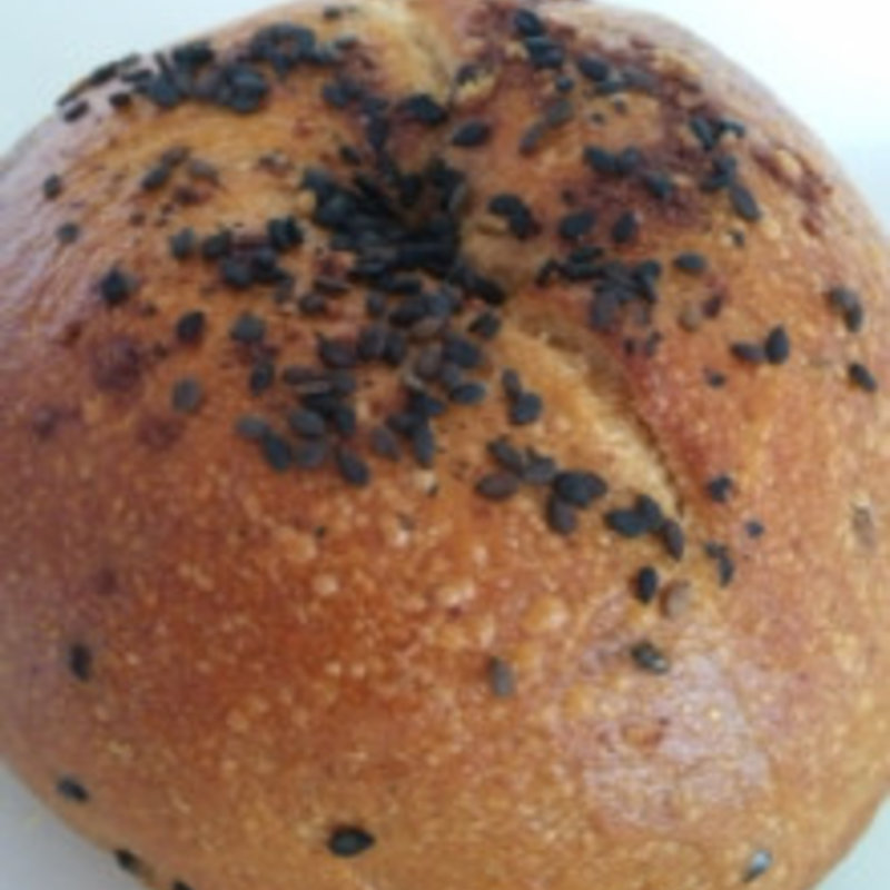 もち　ペパロニサラミチェダーチーズ(テコナベーグルワークス)