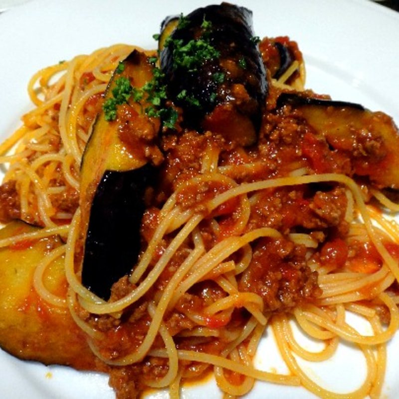ナスと辛口ミートソースのスパゲッティ(ド・マーレ湘南 川崎店 )