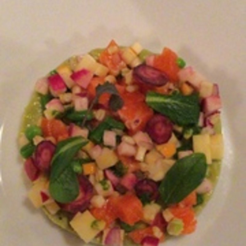 サーモン　りんご　赤カブのタルタル(トキヤ （tokiya）)