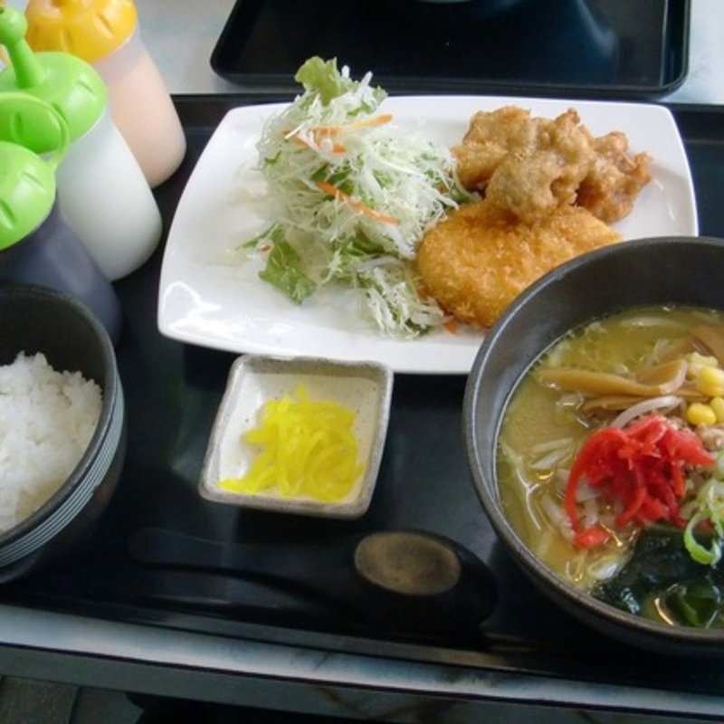 唐揚げ＆コロッケ定食(どさん子 水戸50号店 )