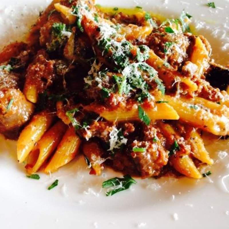 仔羊ラグーのペンネ(ドチリタ カサリンガ )