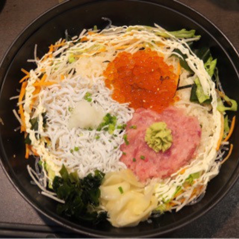 釜揚げしらす３色丼(とびっちょ)