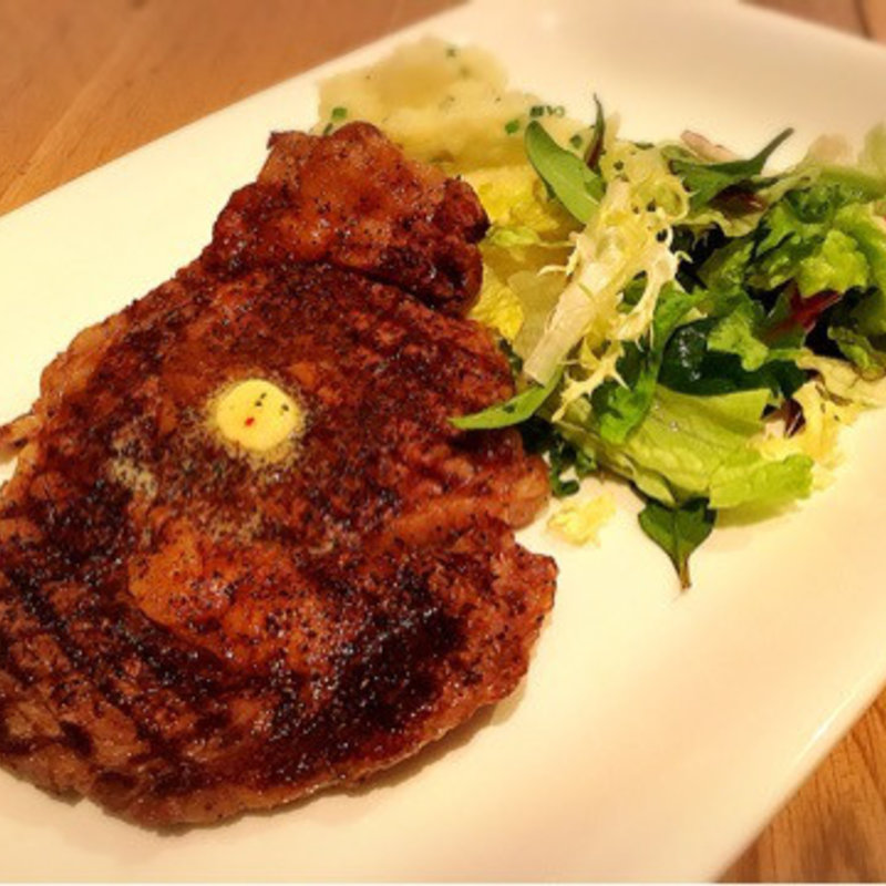 リブアイステーキ コナコーヒー風味(トミーバハマ)