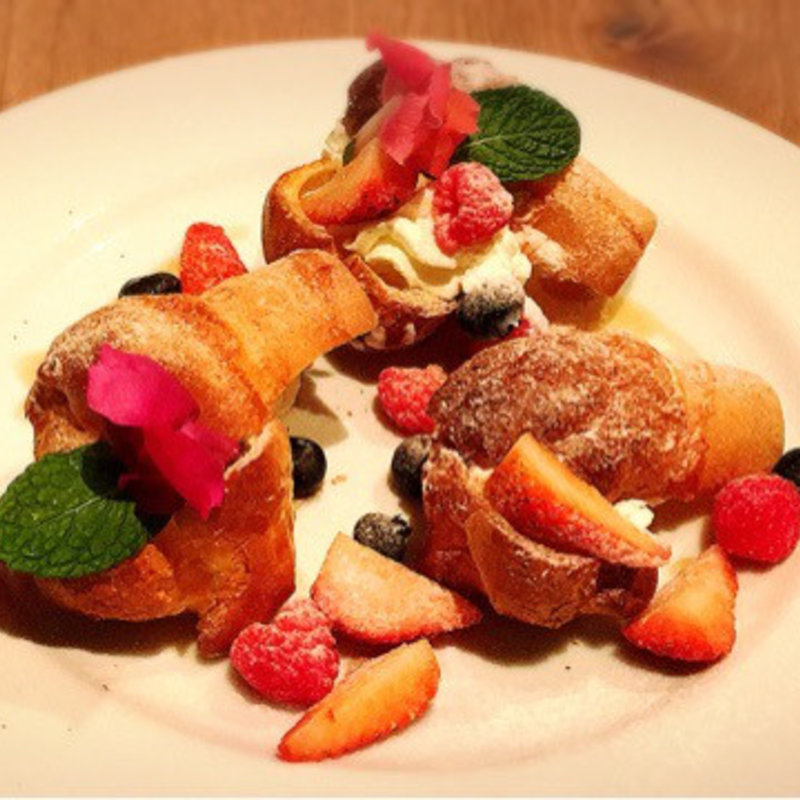 苺のポップオーバー(トミーバハマ)