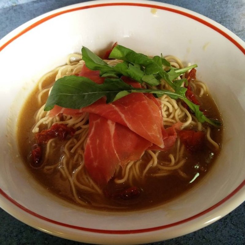 ホンビノスとハモンセラーノの白湯(とものもと)