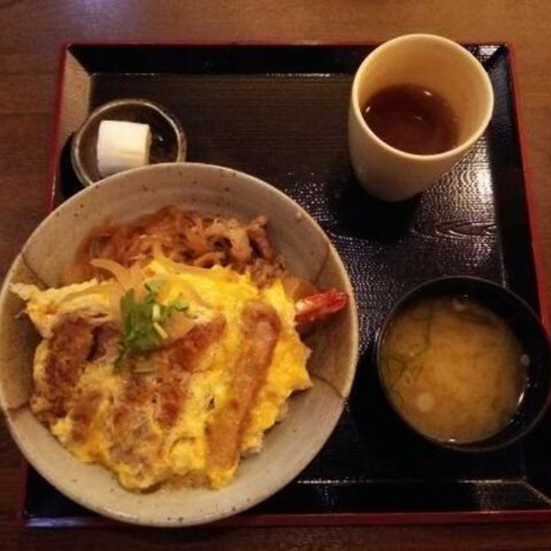よくばり丼(ドライブインのうみ )