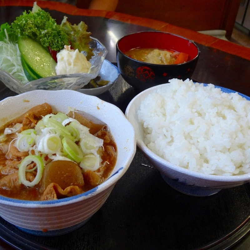 煮込み定食(ドライブイン弥曽路 )