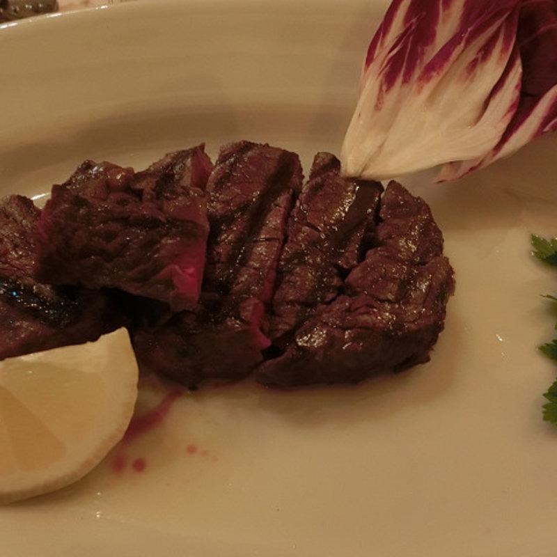 牛フィレ肉の炭火焼(トラットリア・デル・パッチョコーネ)