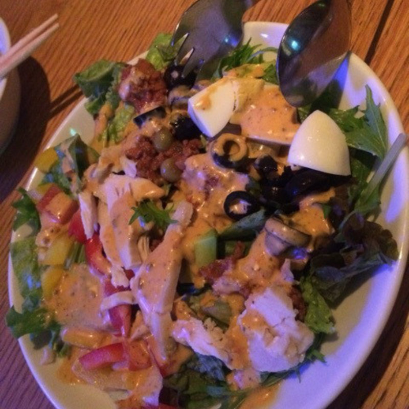 コブサラダ(Chicago Pizza & Craft Beer DRUNK BEARS NU茶屋町店)