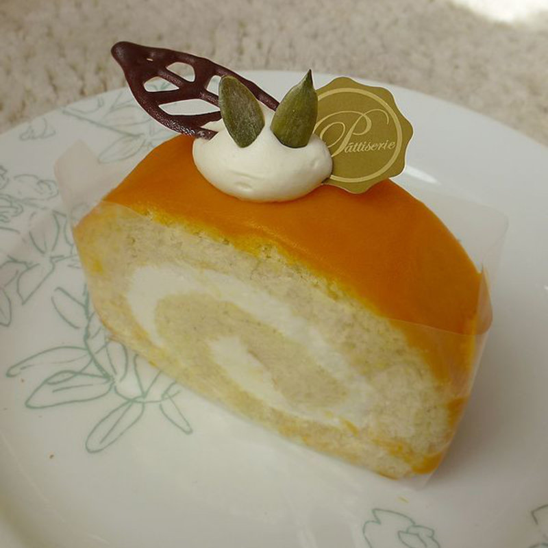 カボチャのロールケーキ(ドルチェ デラ・カーサ)