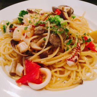 きのこと海鮮パスタ(トレンタ)