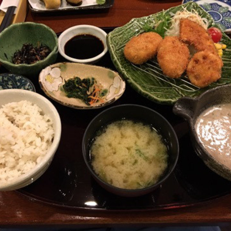 山芋コロッケ定食(とろろや ラシック店)